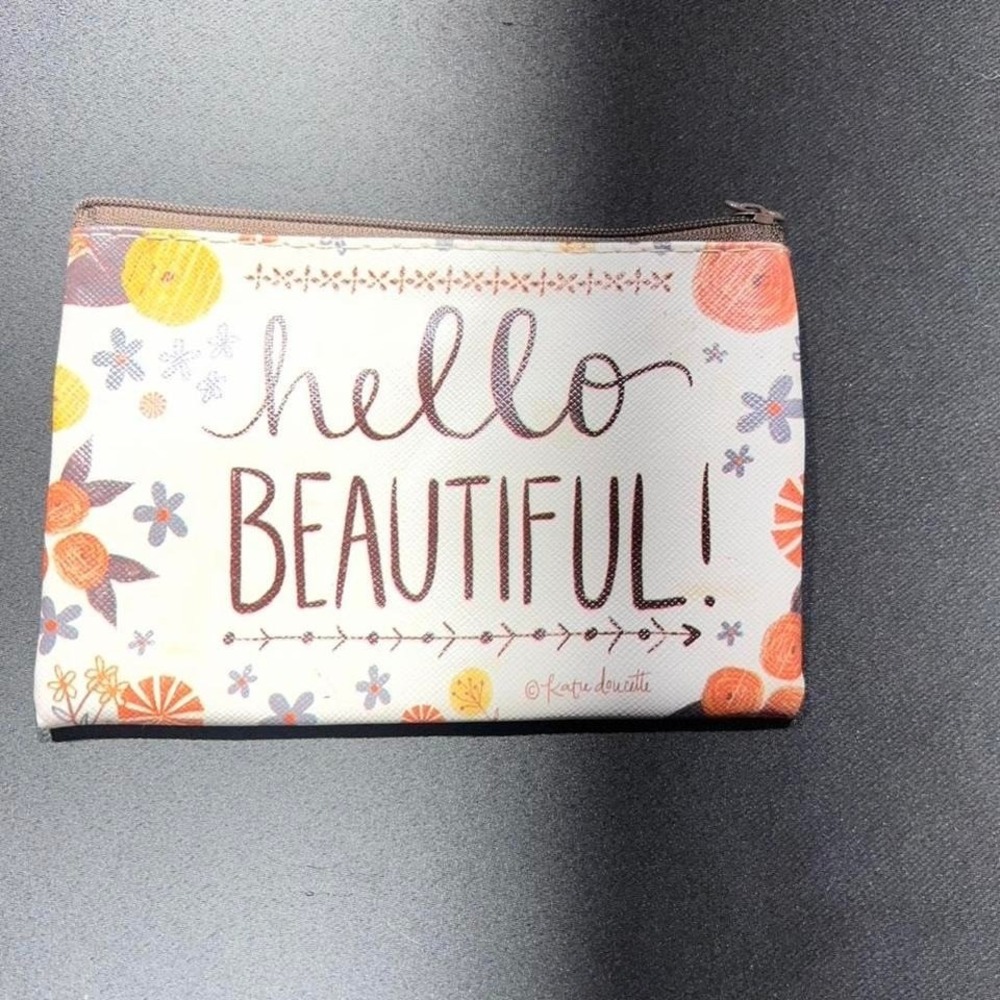 Hello Beautiful floral makeup bag‎